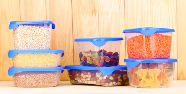 Plastice food storage containers