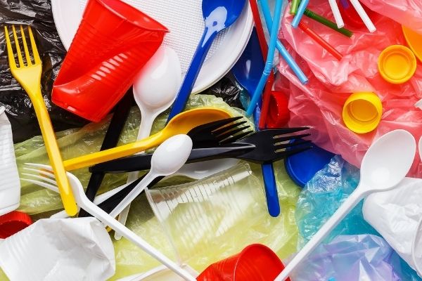 Choose Alternatives to Single-Use Plastic Cutlery