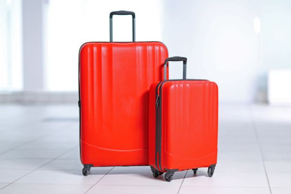 Polycarbonate suitcases